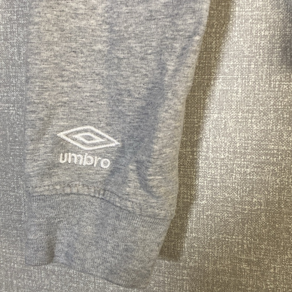 Umbro Gray Cropped Sweatshirt with White Logo Accent - Picture 5 of 6